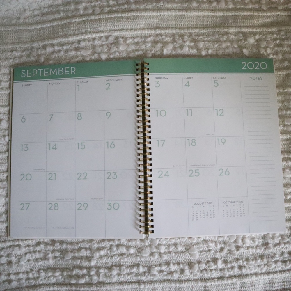 🦋 3 for $30 🦋 Bold blossoms planner 2020 - Picture 5 of 8